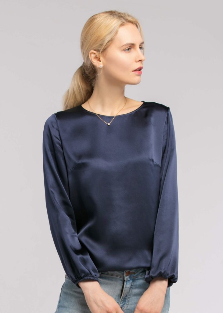 round neck silkblouse