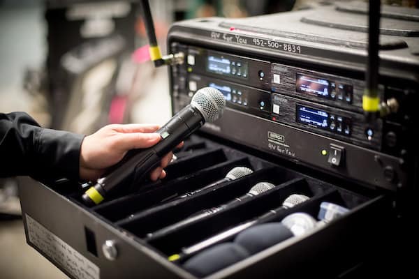 Renta microphone for events