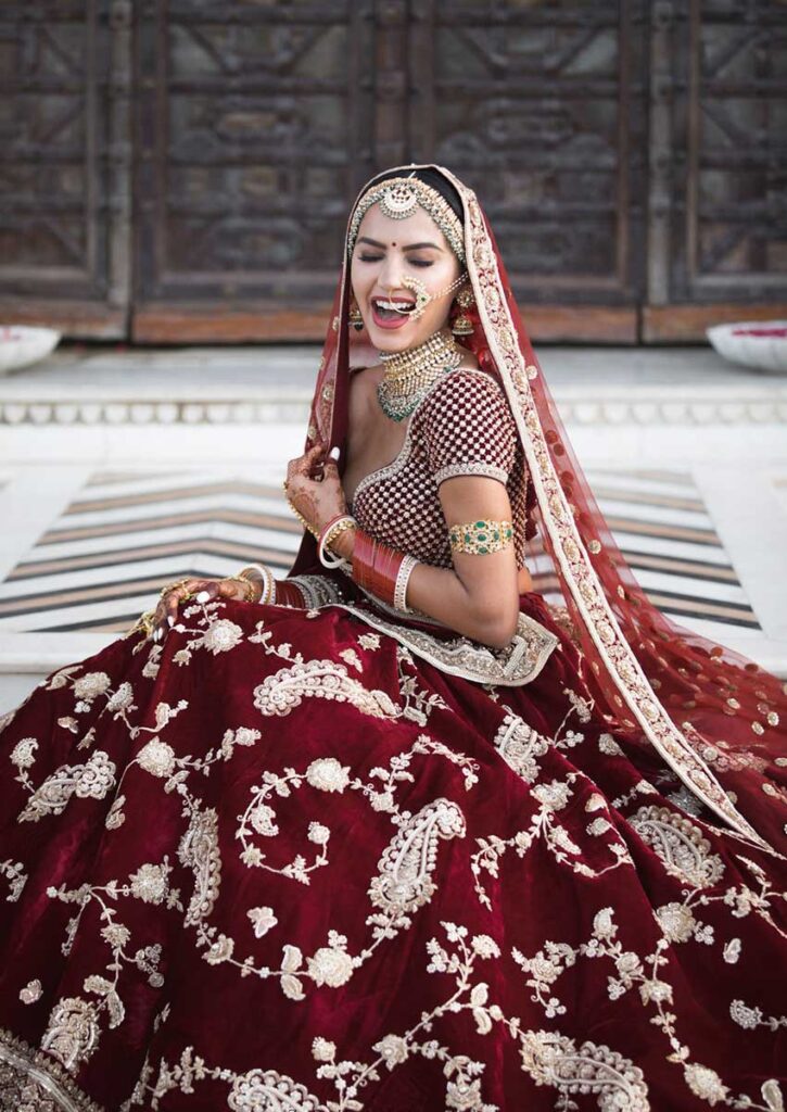 sabyasachi-pretty-brides-lehenga